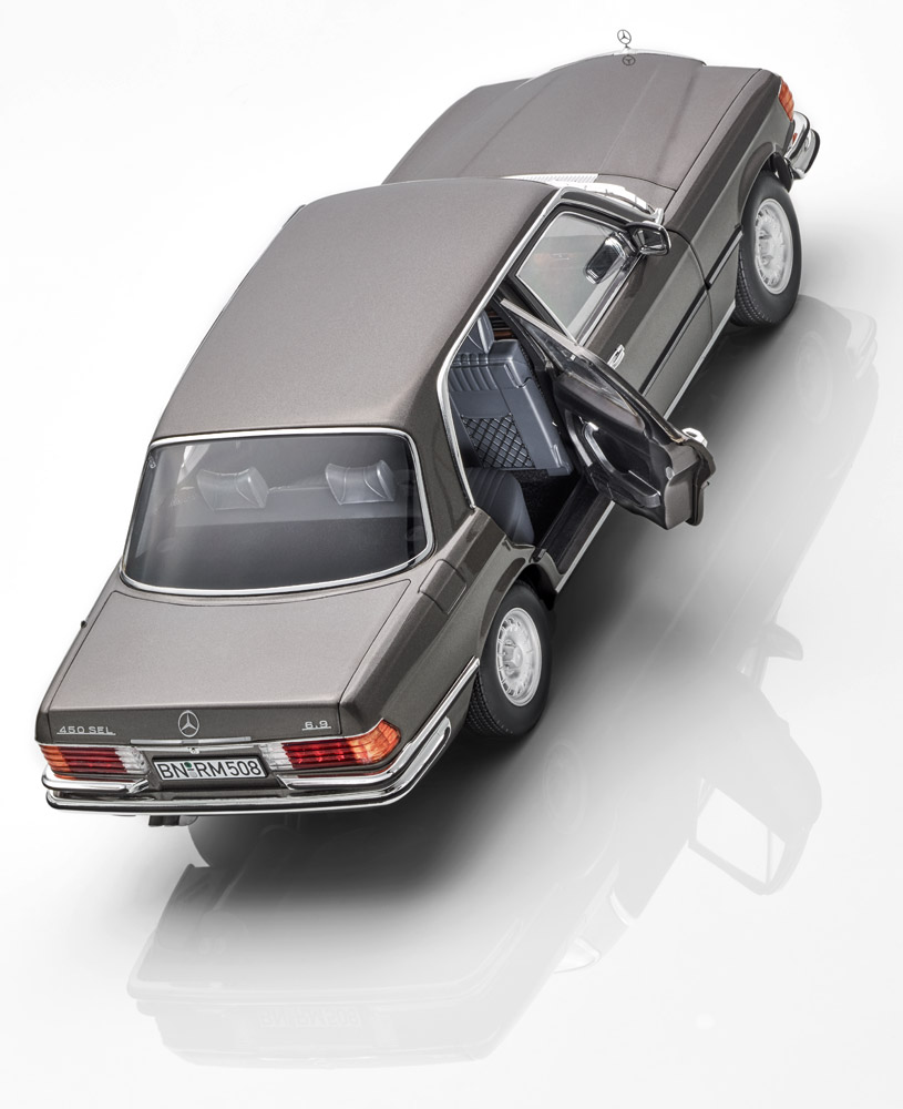 Модель 450 SEL 6.9 (1972–1980) W 116, серый