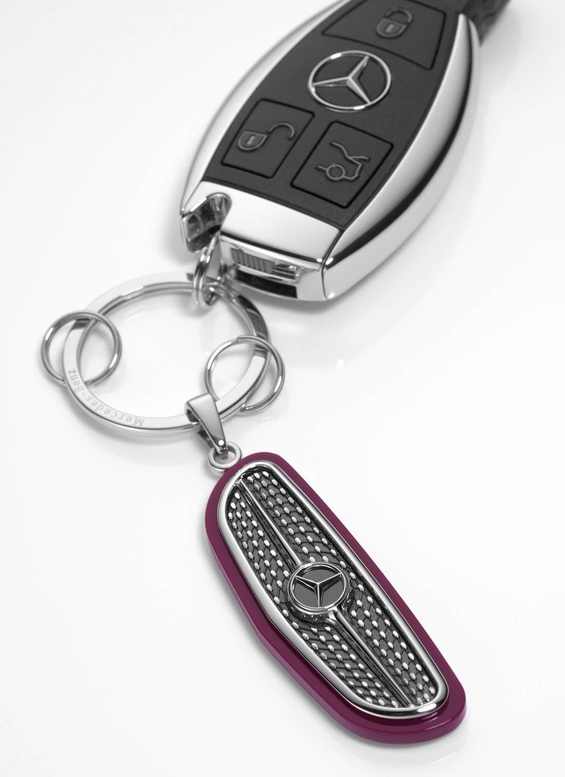 Брелок Mercedes-Benz Key Ring Atlanta, Silver/Black/Plum