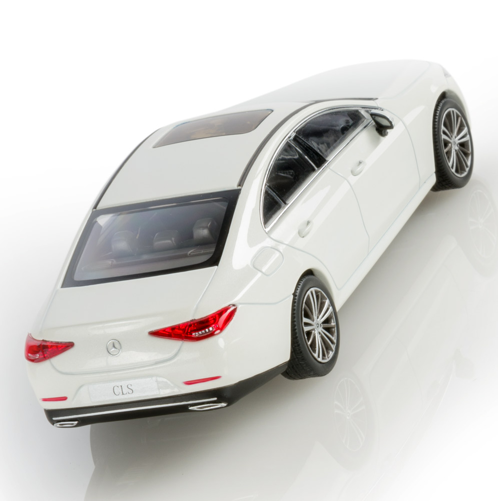 Модель автомобиля Mercedes CLS, Designo Diamond White Bright, Scale 1:43