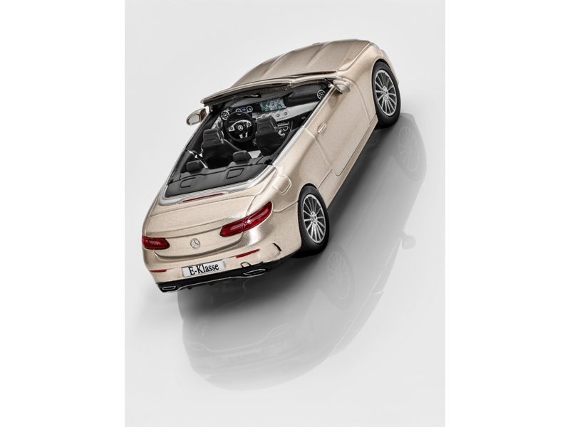 Модель Mercedes-Benz E-Class Cabriolet (A238),AMG Line, Scale 1:43, Aragonite Silver